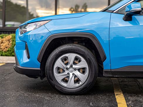 Used 2019 Toyota RAV4 LE w/ All Weather Liner Package AWD/4WD image 8