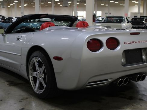 Used 2002 Chevrolet Corvette Convertible w/ Preferred Equipment Group2 RWD image 27