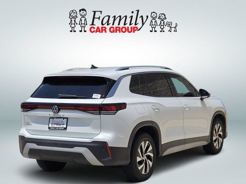 Used 2025 Volkswagen Tiguan S FWD image 4