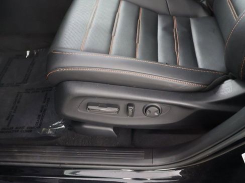 Used 2025 Honda CR-V Sport-L image 32