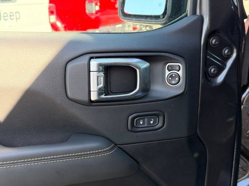 New 2026 Jeep Gladiator Sport AWD/4WD image 12
