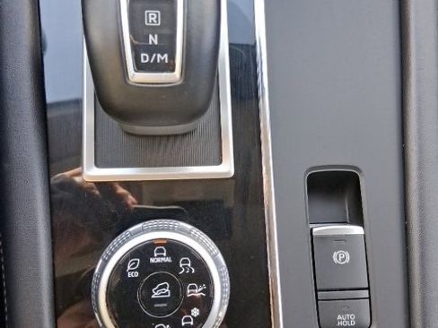 Used 2024 Mitsubishi Outlander image 24