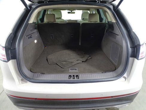 Used 2020 Lincoln Nautilus Reserve image 16