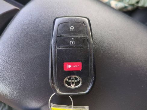 Used 2025 Toyota Prius LE FWD image 26