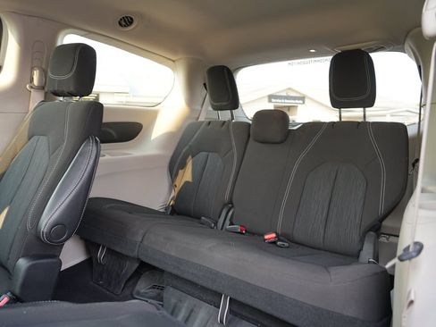 Used 2022 Chrysler Voyager LX FWD image 24