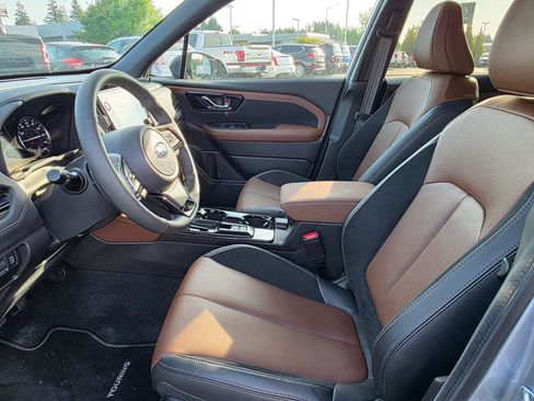 Used 2026 Subaru Forester Touring AWD/4WD image 5