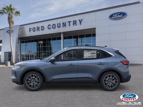 New 2025 Ford Escape SE w/ Class II Trailer Tow Package image 1