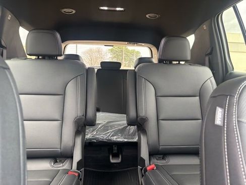 New 2026 Chevrolet Traverse LT w/ Enhanced Driving Package image 12