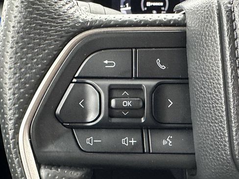Used 2024 Toyota Tacoma TRD Sport AWD/4WD image 40