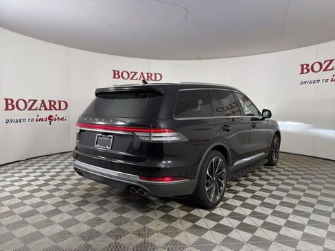 Used 2020 Lincoln Aviator Reserve w/ Equipment Group 202A image 8