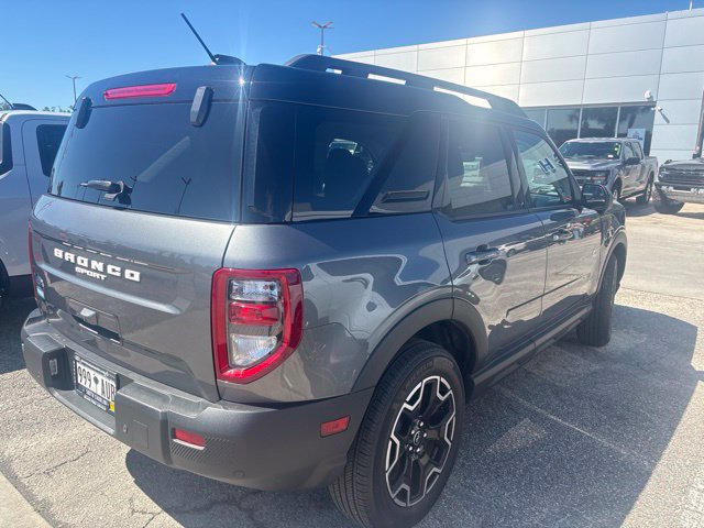 Used 2025 Ford Bronco Sport Outer Banks w/ Outer Banks Tech Package+ AWD/4WD image 3