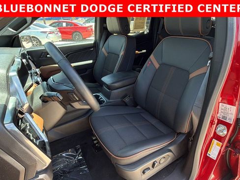 Used 2024 GMC Canyon AT4 w/ Technology Package AWD/4WD image 12