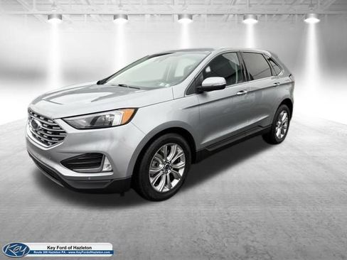 Certified 2022 Ford Edge Titanium image 3