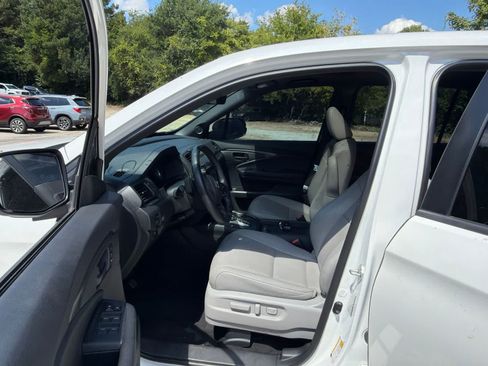 Used 2023 Honda Passport EX-L image 17