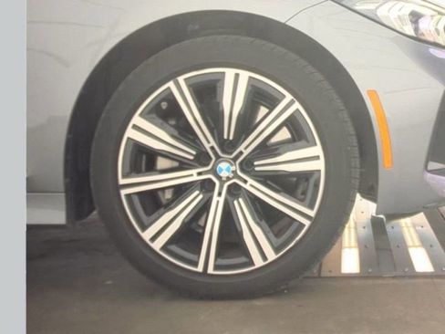 Used 2025 BMW 330i xDrive Sedan image 21