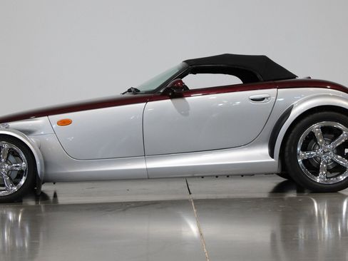 Used 2000 Plymouth Prowler image 27