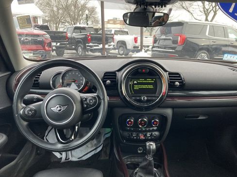 Used 2017 MINI Cooper Clubman S image 10