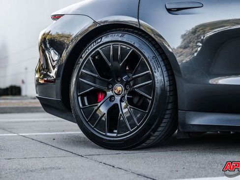 Used 2021 Porsche Taycan 4S w/ Premium Package image 62