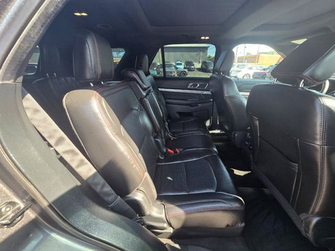 Used 2018 Ford Explorer Sport w/ Equipment Group 401A AWD/4WD image 18
