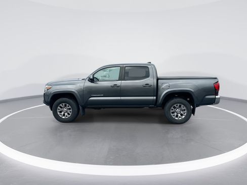 Used 2019 Toyota Tacoma SR5 AWD/4WD image 6