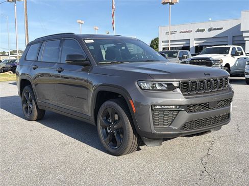 New 2026 Jeep Grand Cherokee L Limited AWD/4WD image 4