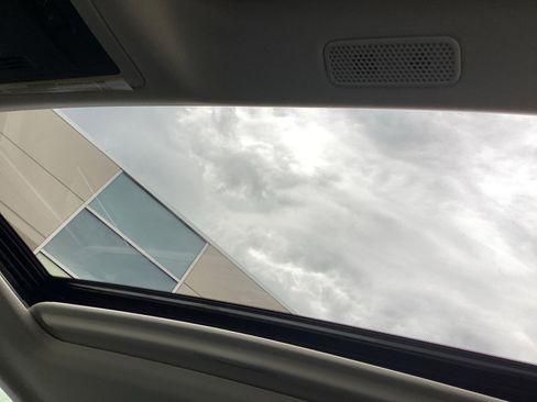 New 2025 Lexus ES 300h F Sport image 31