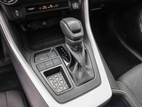 Certified 2025 Toyota RAV4 XLE FWD image 11