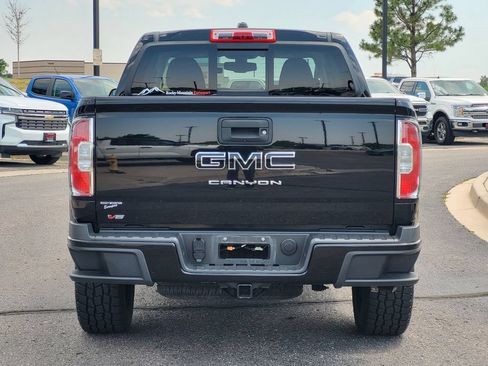 Used 2022 GMC Canyon Elevation w/ Elevation Premium Package AWD/4WD image 5