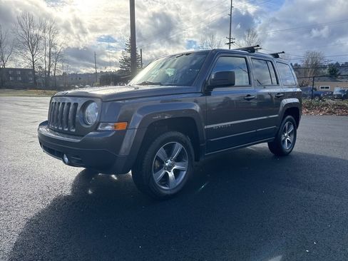 Used 2016 Jeep Patriot High Altitude image 3