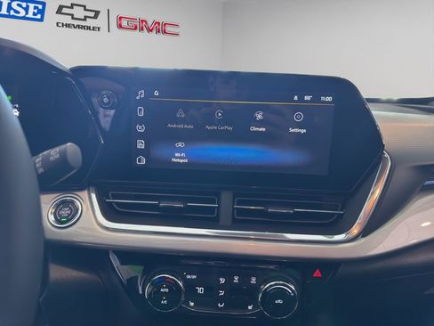 New 2025 Chevrolet Trax LT w/ Driver Confidence Package image 17