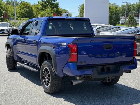 Certified 2025 Toyota Tacoma TRD Off-Road AWD/4WD image 3
