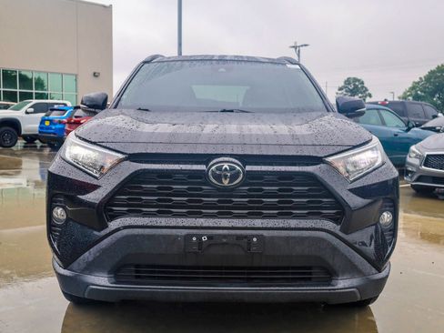 Used 2021 Toyota RAV4 XLE FWD image 3