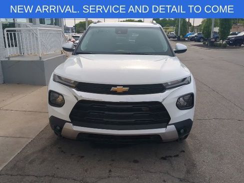Used 2023 Chevrolet TrailBlazer LT w/ Convenience Package AWD/4WD image 12