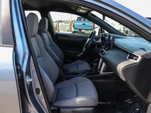 Used 2024 Toyota Corolla Cross AWD Hybrid image 16