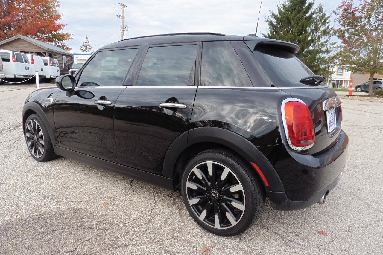 Used 2021 MINI Cooper 4-Door Hardtop FWD image 2