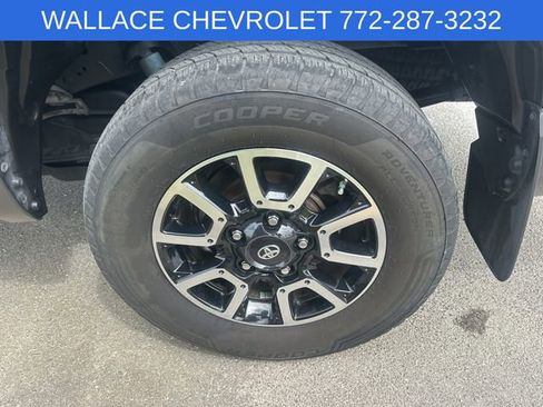 Used 2020 Toyota Tundra Limited w/ Limited Premium Package image 10