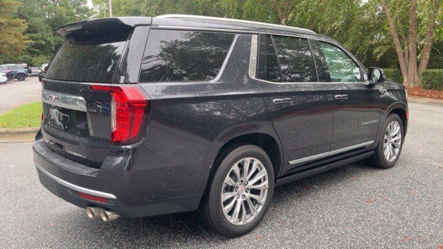 Used 2024 GMC Yukon Denali w/ Advanced Technology Package AWD/4WD image 9