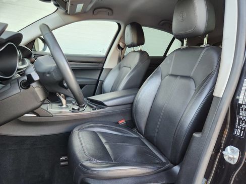 Used 2018 Alfa Romeo Stelvio Base AWD 4dr Crossover image 17