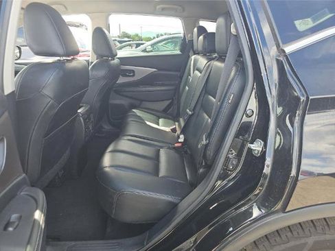 Used 2023 Nissan Murano SV FWD image 7