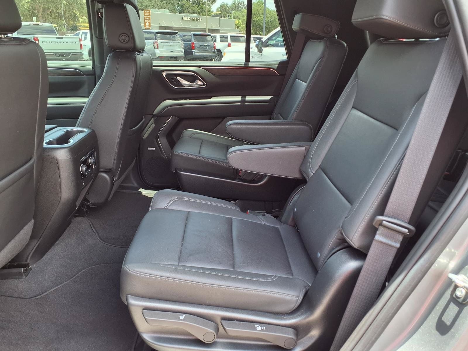 Used 2023 Chevrolet Tahoe LT w/ Luxury Package RWD image 16