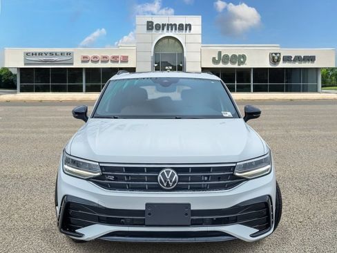 Used 2022 Volkswagen Tiguan SE R-Line AWD/4WD image 5