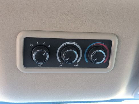 Used 2022 Chevrolet Express 3500 LS RWD image 17