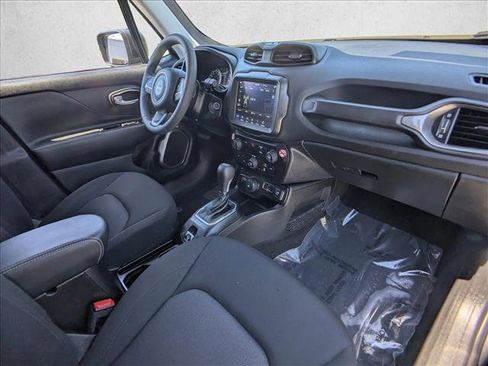 Used 2023 Jeep Renegade Latitude AWD/4WD image 21