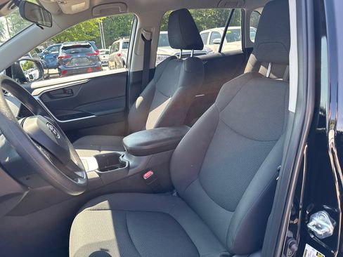 Used 2025 Toyota RAV4 LE AWD/4WD image 15
