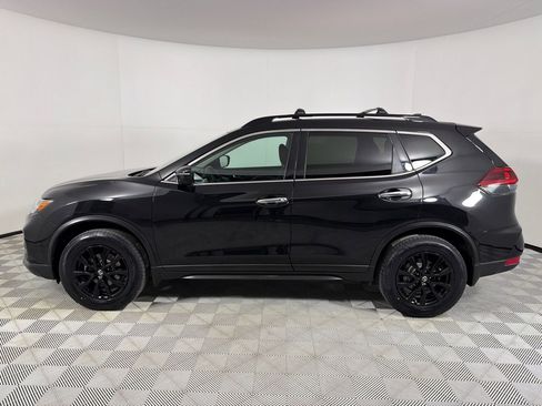 Used 2018 Nissan Rogue SV image 8