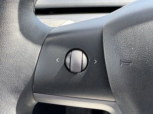 Used 2019 Tesla Model 3 Standard Range Plus image 19