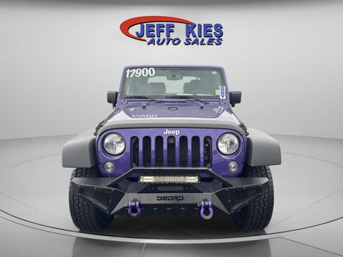 Used 2017 Jeep Wrangler Sport w/ Quick Order Package 24S AWD/4WD image 2