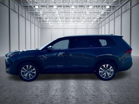 Used 2024 Toyota Grand Highlander AWD image 7