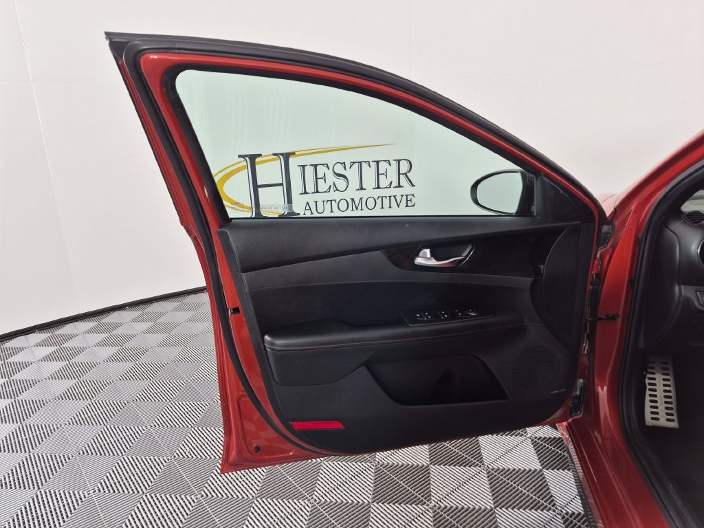 Used 2020 Kia Forte GT FWD image 13