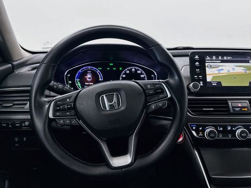 Used 2018 Honda Accord Touring image 18